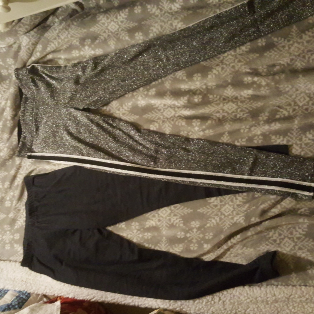 A set of navy and glittery leggings, size 14 girl/kid, from H&M!